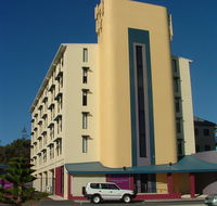 Ocean Beach Hotel - Gold Coast 4U