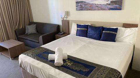 Peninsula Motor Inn - Gold Coast 4U 2