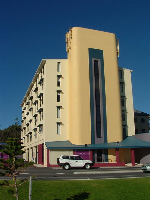 Ocean Beach Hotel - Gold Coast 4U 0