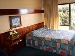 Village Family Motor Inn - Accommodation Gold Coast 0