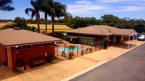 Centrepoint Motel - Accommodation Gold Coast 1