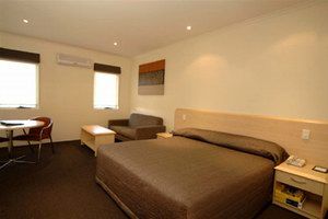 Red Bridge Motor Inn - Accommodation Gold Coast 1