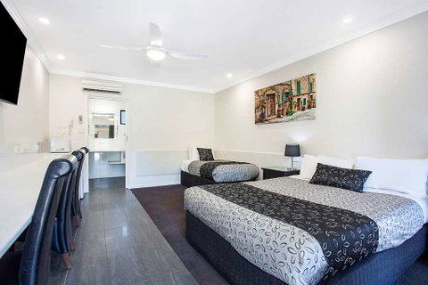 Comfort Inn May Park - Accommodation Gold Coast 0