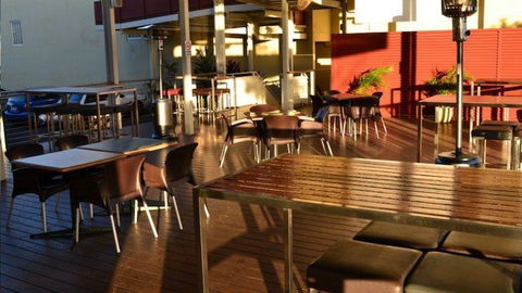 Isa Hotel - Gold Coast 4U 1