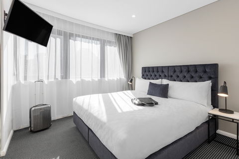 Meriton Suites Kent Street - Accommodation Gold Coast 0