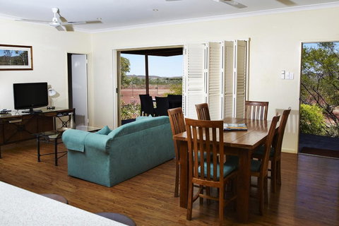 Kimberley Hotel - Accommodation Gold Coast 2