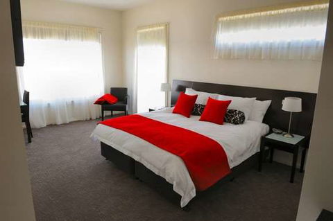 York Cove - Accommodation Gold Coast 1