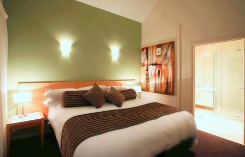 York Cove - Accommodation Gold Coast 2