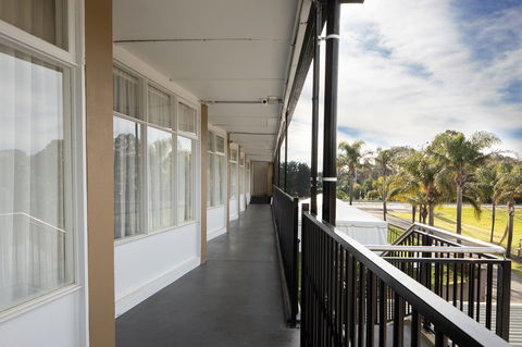Rivers Inn Motel - Accommodation Gold Coast 1