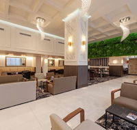 Burke  Wills Hotel - 1 Gold Coast