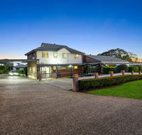 Ambassador On Ruthven Motel - 1 Gold Coast