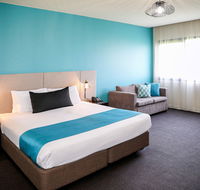 Mantra Melbourne Melton - Gold Coast 4U