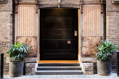 Establishment Hotel - Accommodation Gold Coast 1