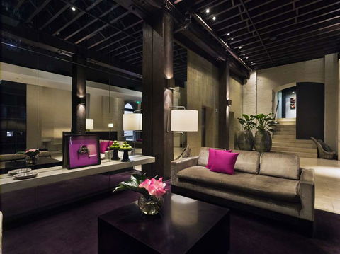 Establishment Hotel - Accommodation Gold Coast 2