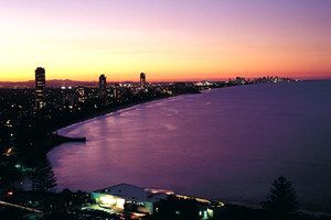 Gemini Court Holiday Apartments - 1 Gold Coast 2