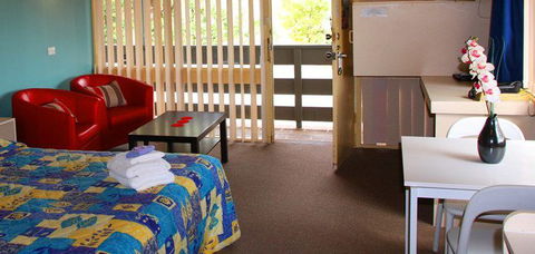 Jetty Motel - Accommodation Gold Coast 0