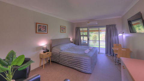 Jacaranda Motor Lodge - Accommodation Gold Coast 1