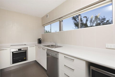 Forrest Hotel & Apartments - Accommodation Gold Coast 1