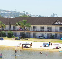 The Clan Lakeside Lodge - Gold Coast 4U