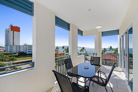Madison Ocean Breeze - Accommodation Gold Coast 2