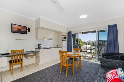 Madison Ocean Breeze - Accommodation Gold Coast 4