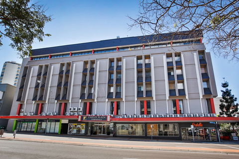 Madison Plaza Townsville - Gold Coast 4U 1