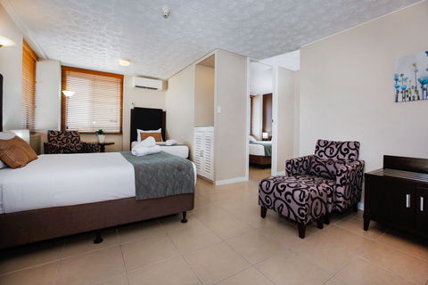 Madison Plaza Townsville - Gold Coast 4U 10
