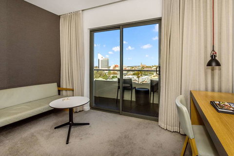 Quality Hotel Lighthouse - Accommodation Gold Coast 9