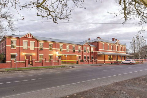 Lake Inn Ballarat - Accommodation Gold Coast 1