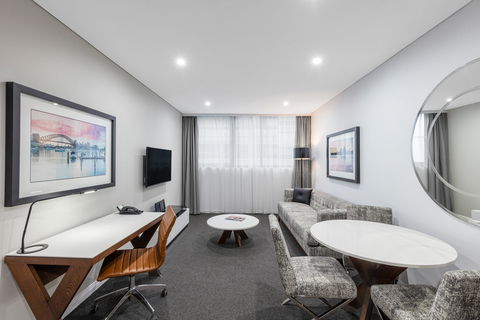 Meriton Serviced Apartments North Sydney - Gold Coast 4U 1