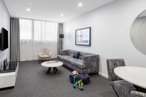 Meriton Serviced Apartments North Sydney - Gold Coast 4U 4