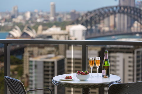 Meriton Serviced Apartments North Sydney - Gold Coast 4U 17