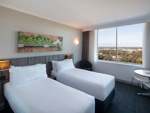 Mercure Sydney Bankstown - Gold Coast 4U 4