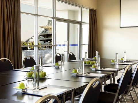 Hotel Ibis Sydney Olympic Park - Gold Coast 4U 10