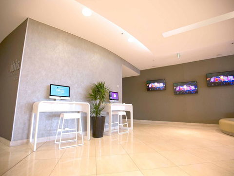 Hotel Ibis Sydney Olympic Park - Gold Coast 4U 16