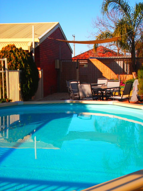 Riverland Motel - Accommodation Gold Coast 2