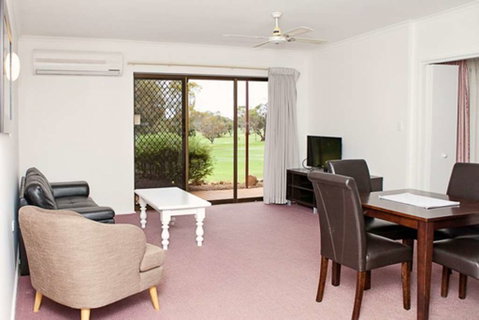 Comfort Inn & Suites Riverland - Accommodation Gold Coast 4