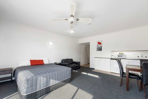 Comfort Inn & Suites Riverland - Accommodation Gold Coast 7
