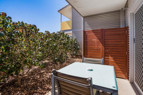 Onslow Beach Resort - Gold Coast 4U 1