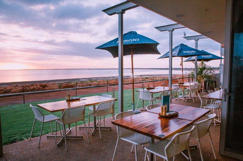 Onslow Beach Resort - Gold Coast 4U 3