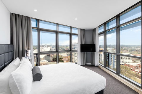 Meriton Suites Church Street, Parramatta - Accommodation Gold Coast 3
