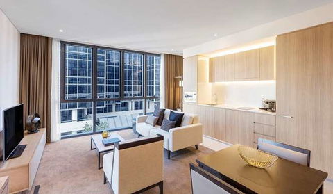 Skye Hotel Suites - Gold Coast 4U 13