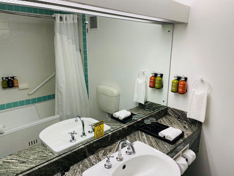 Holiday Inn Parramatta - Gold Coast 4U 7