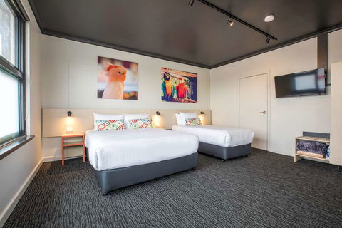 Nightcap At Chester Hill Hotel - Gold Coast 4U 4