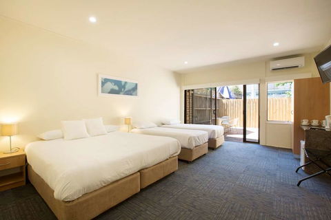 Nightcap At High Flyer Hotel - Gold Coast 4U 7