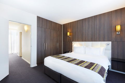 Holiday Inn Warwick Farm - Gold Coast 4U 4
