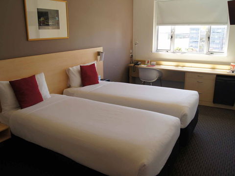 Hotel Ibis Sydney Olympic Park - Gold Coast 4U 5