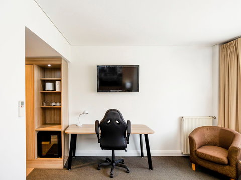 Mantra Bathurst - 1 Gold Coast 12