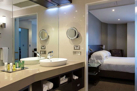 Hilton Darwin - Gold Coast 4U 6
