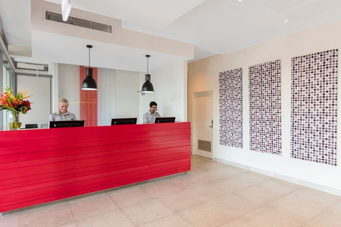 Oaks Elan Darwin - Gold Coast 4U 1